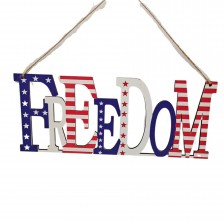 Wooden Pendant Printed With American Flag 